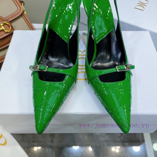 Price not negotiableDIOR 𝟐𝟎𝟐𝟐𝟐/𝐒𝐒𝐧𝐞𝐰 Spring/Summer New Products Middle aged Embroidered Highlk427uuu - Image 3
