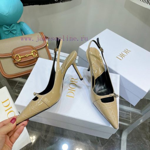 Price not negotiableDIOR 𝟐𝟎𝟐𝟐𝟐/𝐒𝐒𝐧𝐞𝐰 Spring/Summer New Products Middle aged Embroidered High9h02rm3r - Image 5