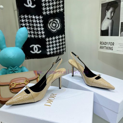 Price not negotiableDIOR 𝟐𝟎𝟐𝟐𝟐/𝐒𝐒𝐧𝐞𝐰 Spring/Summer New Products Middle aged Embroidered High9h02rm3r - Image 7