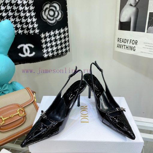 Price not negotiableDIOR 𝟐𝟎𝟐𝟐𝟐/𝐒𝐒𝐧𝐞𝐰 Spring/Summer New Products Middle aged Embroidered Highay57jbfg - Image 7