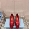 -24Ss Early Spring New Prada Stiletto ShoesThis patent leather high-heeled shoe presents a s6ze77e54