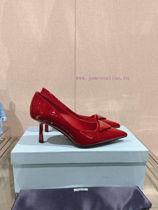 -24Ss Early Spring New Prada Stiletto ShoesThis patent leather high-heeled shoe presents a s6ze77e54 - Image 3