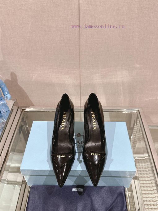 -24Ss Early Spring New Prada Stiletto ShoesThis patent leather high-heeled shoe presents a snz0k5lau