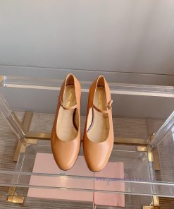 Miu's new thick heel Mary Jane single shoe show, the latest single shoe thick heel design in0rgus1lp