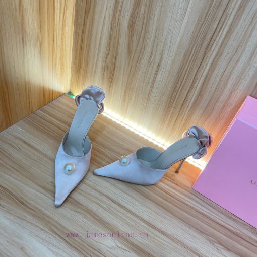 Magda Butrym, as the founder of the brand, has redefined femininity in her unique way. She cwl10ezel - Image 7
