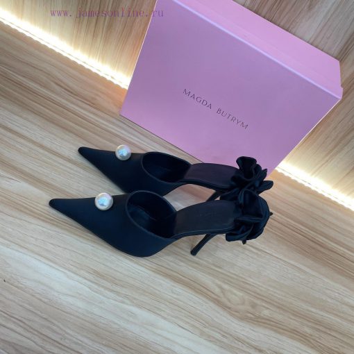 Magda Butrym, as the founder of the brand, has redefined femininity in her unique way. She cbjdsve6p - Image 6