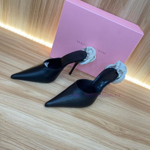 Magda Butrym, as the founder of the brand, has redefined femininity in her unique way. She cvg8b5ap0 - Image 3