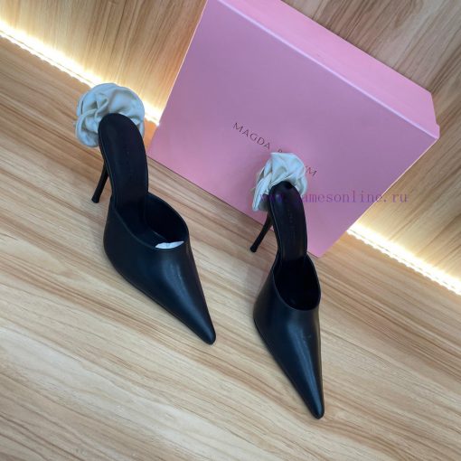Magda Butrym, as the founder of the brand, has redefined femininity in her unique way. She cvg8b5ap0 - Image 4