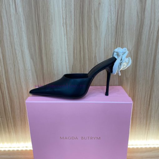 Magda Butrym, as the founder of the brand, has redefined femininity in her unique way. She cvg8b5ap0 - Image 10