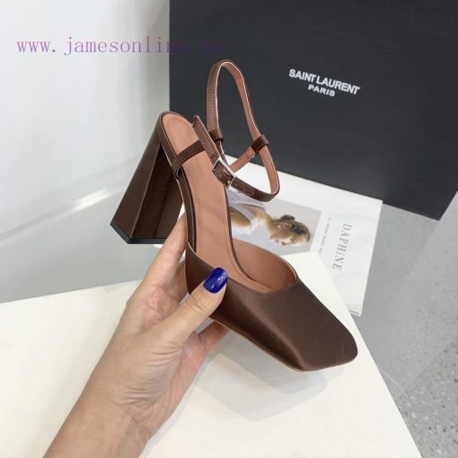 Amina Muaddi2024's new Charlotte series high heels have sharp edges and slanted square headsjalu6juu - Image 6
