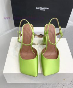 Amina Muaddi2024's new Charlotte series high heels have sharp edges and slanted square heads2ztwojhy