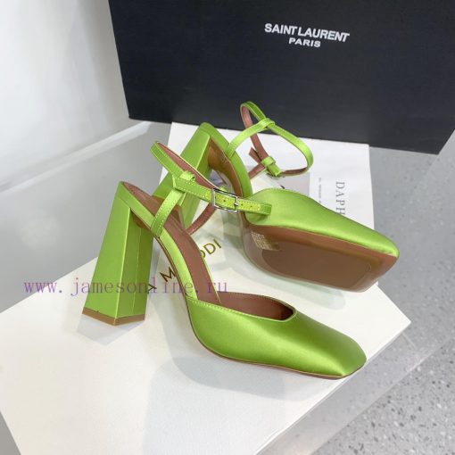 Amina Muaddi2024's new Charlotte series high heels have sharp edges and slanted square heads2ztwojhy - Image 5