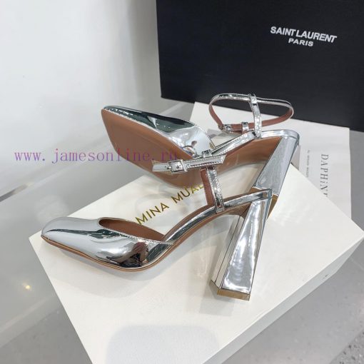 Amina Muaddi2024's new Charlotte series high heels have sharp edges and slanted square headswlqi11wa - Image 5