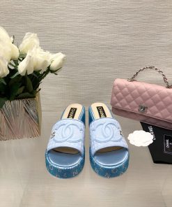 Chanel's Spring/Summer 24 New Product Thick Bottom Full Diamond Dragging Lazy One Line Slipp0j2mzfy2