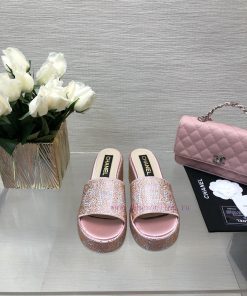 Chanel's Spring/Summer 24 New Product Thick Bottom Full Diamond Dragging Lazy One Line Slippsbtu75nm