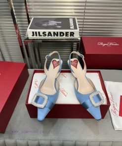 Top tierRV pointed rhinestone silk single shoeAll the craftsmanship is used to create a perfiet88eas
