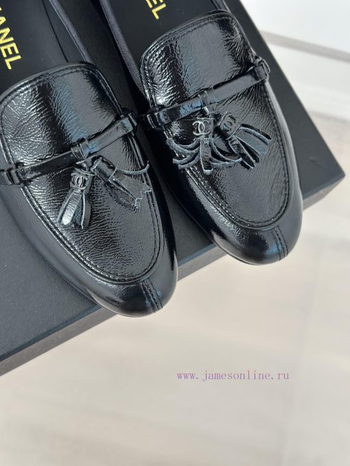 Chanel | Chanel 24C Classictasseled loafers The shoe upper is made of imported calf leatherM73dv8h06 - Image 8