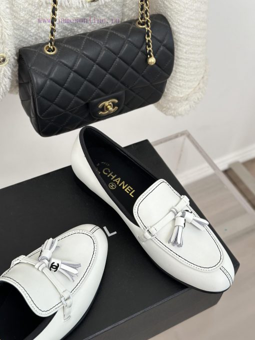 Chanel | Chanel 24C Classictasseled loafers The shoe upper is made of imported calf leatherMuull4dn3 - Image 6