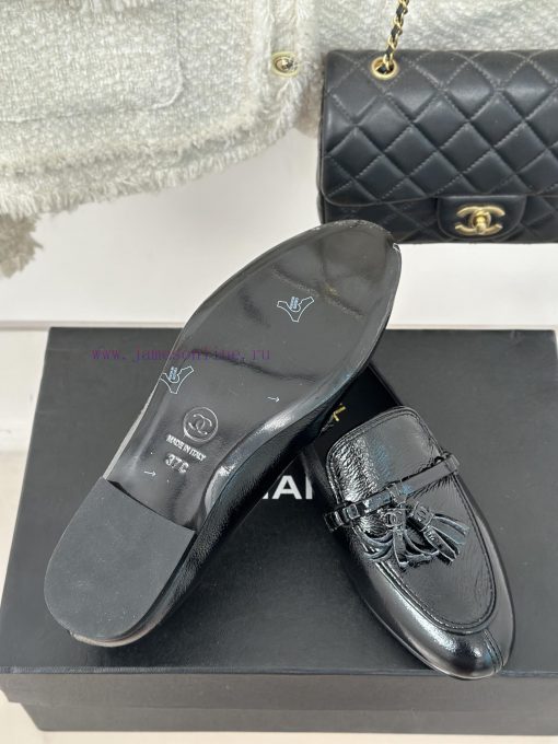 Chanel | Chanel 24C Classictasseled loafers The shoe upper is made of imported calf leatherM73dv8h06 - Image 10