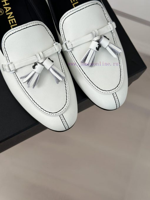 Chanel | Chanel 24C Classictasseled loafers The shoe upper is made of imported calf leatherMuull4dn3 - Image 8