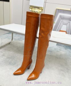 Saint Laurent "𝙎𝙖𝙞𝙣𝙩𝙇𝙖𝙪𝙧𝙚𝙣𝙩, the winter boot designer of 2022 combines the most classic smalej80fhzi
