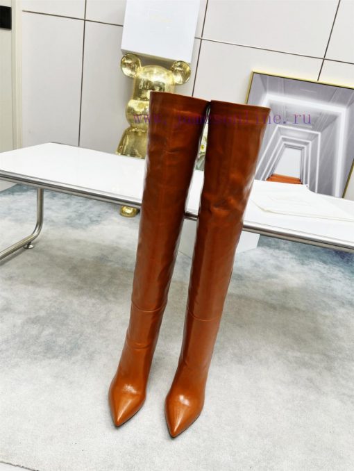Saint Laurent "𝙎𝙖𝙞𝙣𝙩𝙇𝙖𝙪𝙧𝙚𝙣𝙩, the winter boot designer of 2022 combines the most classic smalej80fhzi - Image 3