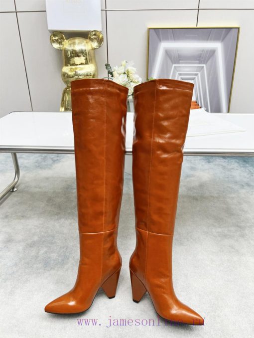 Saint Laurent "𝙎𝙖𝙞𝙣𝙩𝙇𝙖𝙪𝙧𝙚𝙣𝙩, the winter boot designer of 2022 combines the most classic smalej80fhzi - Image 6