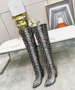 Saint Laurent "𝙎𝙖𝙞𝙣𝙩𝙇𝙖𝙪𝙧𝙚𝙣𝙩, the winter boot designer of 2022 combines the most classic smaehnsdal4