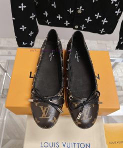 Top Quality LV Louis Vuitton 24 Spring/Summer New Bun Shoe CollectionA classic casual and veccgvar8t