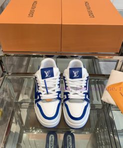 The latest couple's sports shoes from the LV 𝘁𝗿𝗮𝗶𝗻⼇𝗿 series are amazing in details and don'tt6c222uu