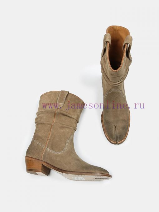 Maison Margiela's new split toe short boots for early spring 24, created one-on-one from theyjj1nh20 - Image 5