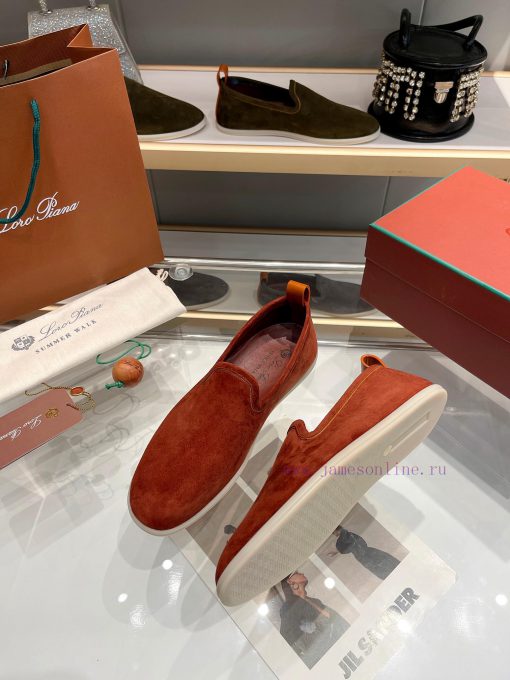 Loro Piana * purchased the original version 11 and replicated it on April 24, 1924. The exisare9aeue - Image 3