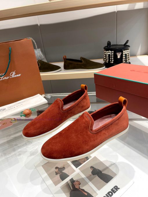 Loro Piana * purchased the original version 11 and replicated it on April 24, 1924. The exisare9aeue - Image 6