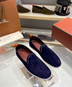 Loro Piana * purchased the original version 11 and replicated it on April 24, 1924. The exisxrth25lp