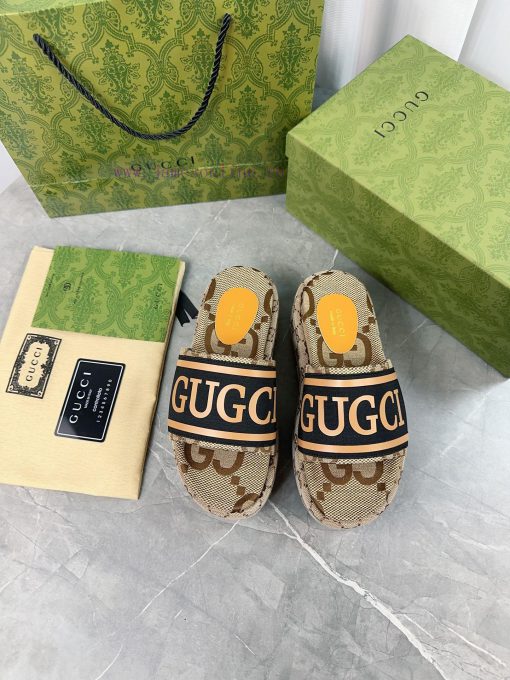 2024 GucciGucci's latest limited edition thick soled slippers of top quality are available fwwc86ers - Image 4