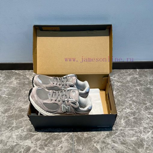 Top of the line New Balance NB 2002R Yuanzu Grey, just like our 2002R men's fashion sneakerst9fr88of - Image 4