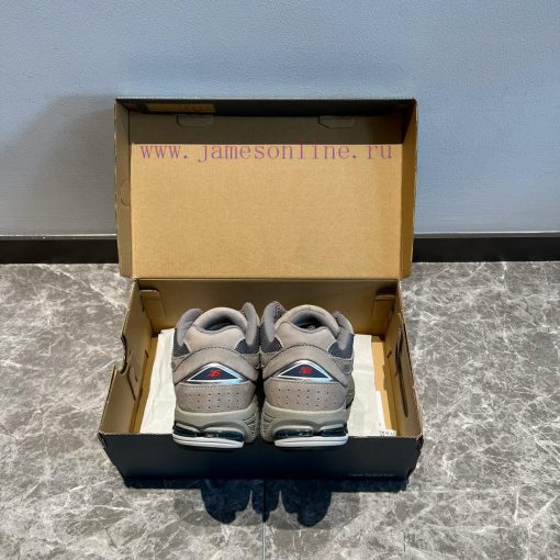 The top-level New Balance NB 2002R Classic Grey MADE series MR2002, which was first releasedsr2w6e5e - Image 9