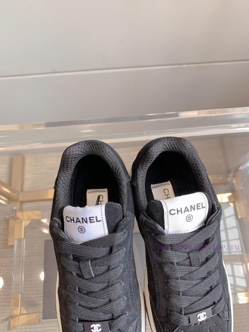 Chanel's new punched solid color casual board shoes are classic and versatileUpper, cow suedkbh0hlo7 - Image 7