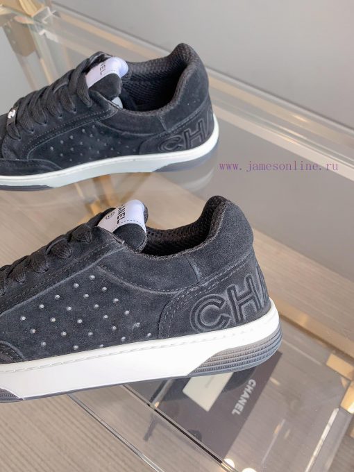 Chanel's new punched solid color casual board shoes are classic and versatileUpper, cow suedkbh0hlo7 - Image 8