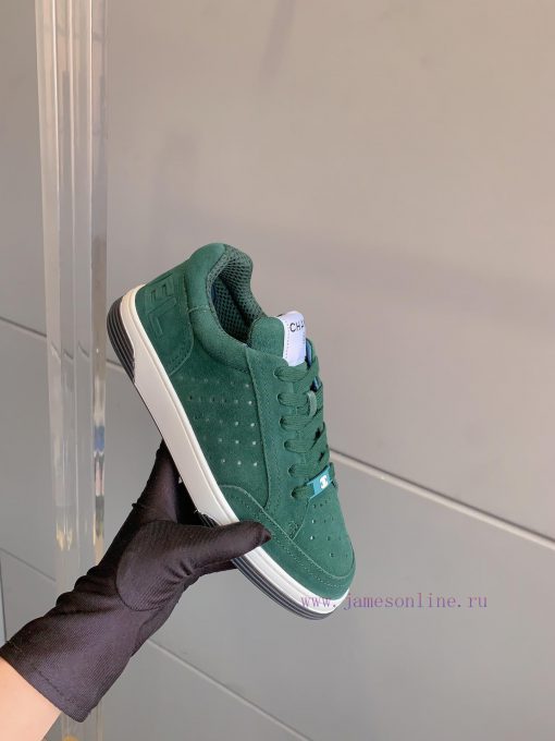 Chanel's new punched solid color casual board shoes are classic and versatileUpper, cow sued7tgqopzm - Image 5