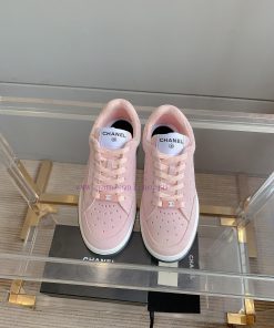 Chanel's new punched solid color casual board shoes are classic and versatileUpper, cow sued5sbynts1