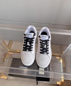 Chanel's new punched solid color casual board shoes are classic and versatileUpper, cow suedc6cmytg1