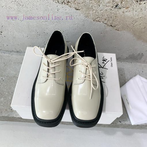 The row's new lace up loafers combine beauty and practicality, providing a super comfortable3m5a0413