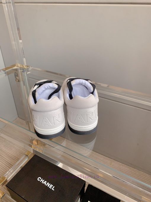 Chanel's new punched solid color casual board shoes are classic and versatileUpper, cow suedc6cmytg1 - Image 9