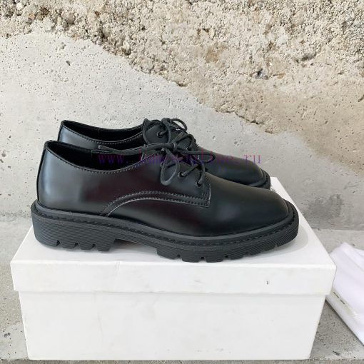 The row's new lace up loafers combine beauty and practicality, providing a super comfortablek1vj5i6u - Image 4