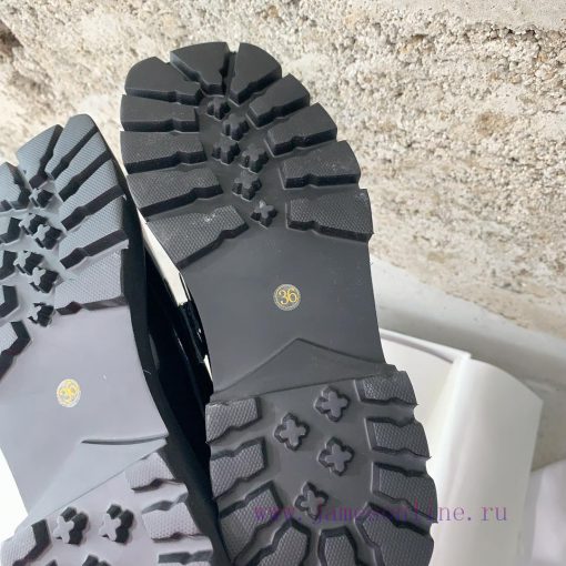 The row's new lace up loafers combine beauty and practicality, providing a super comfortablezzozj02c - Image 10