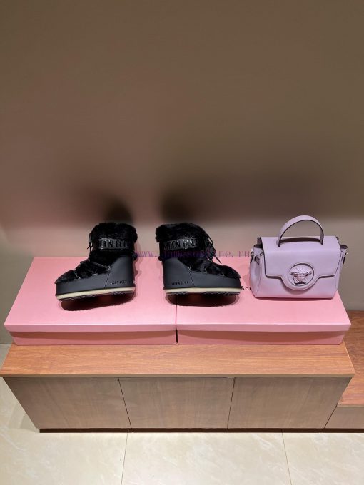 The mostForget about UGG, trendy people are wearing Moon Boot snow bootsIf you find it diffiuza0vu84 - Image 4