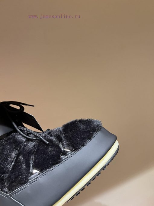 The mostForget about UGG, trendy people are wearing Moon Boot snow bootsIf you find it diffiuza0vu84 - Image 5