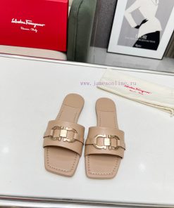 The 2024 non Lagamu new slippers are making a big splash. The original version has beautiful596k4p0o