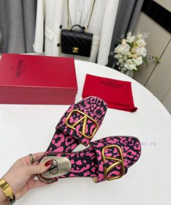 Valentino. The latest collection of Valentino 2024 features perfect details and a very eye-cu89tlv37